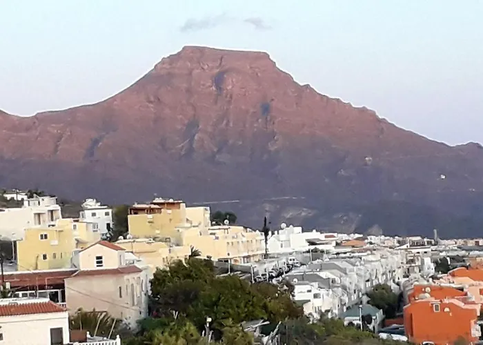 House With View And Jacuzzi In Adeje Сasa de vacaciones