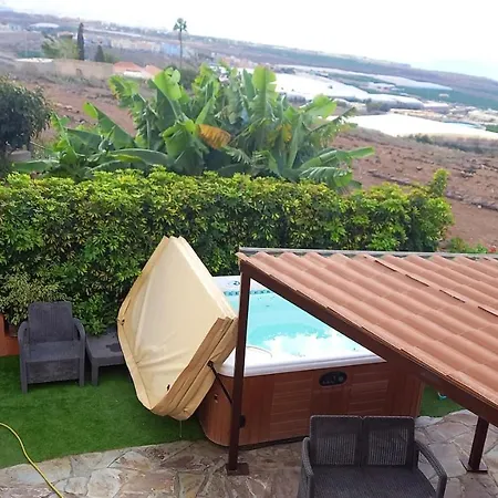 House With View And Jacuzzi In Adeje アデヘ
